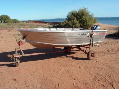 FOLDING BOAT TRAILERS